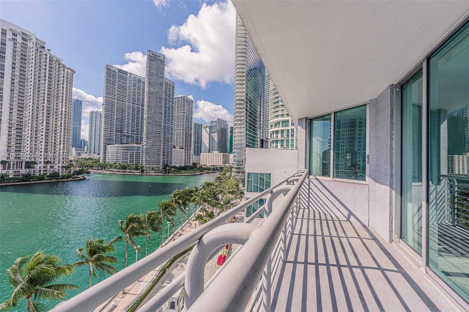Small Image of 325 SOUTH BISCAYNE BLVD #719, Miami Number 2