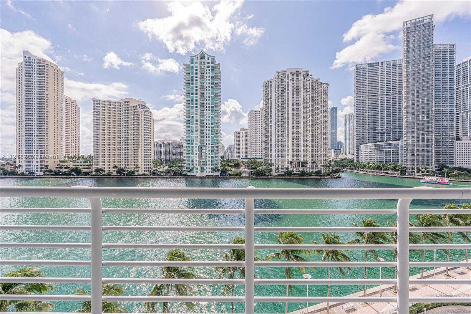 Small Image of 325 SOUTH BISCAYNE BLVD #719, Miami Number 7