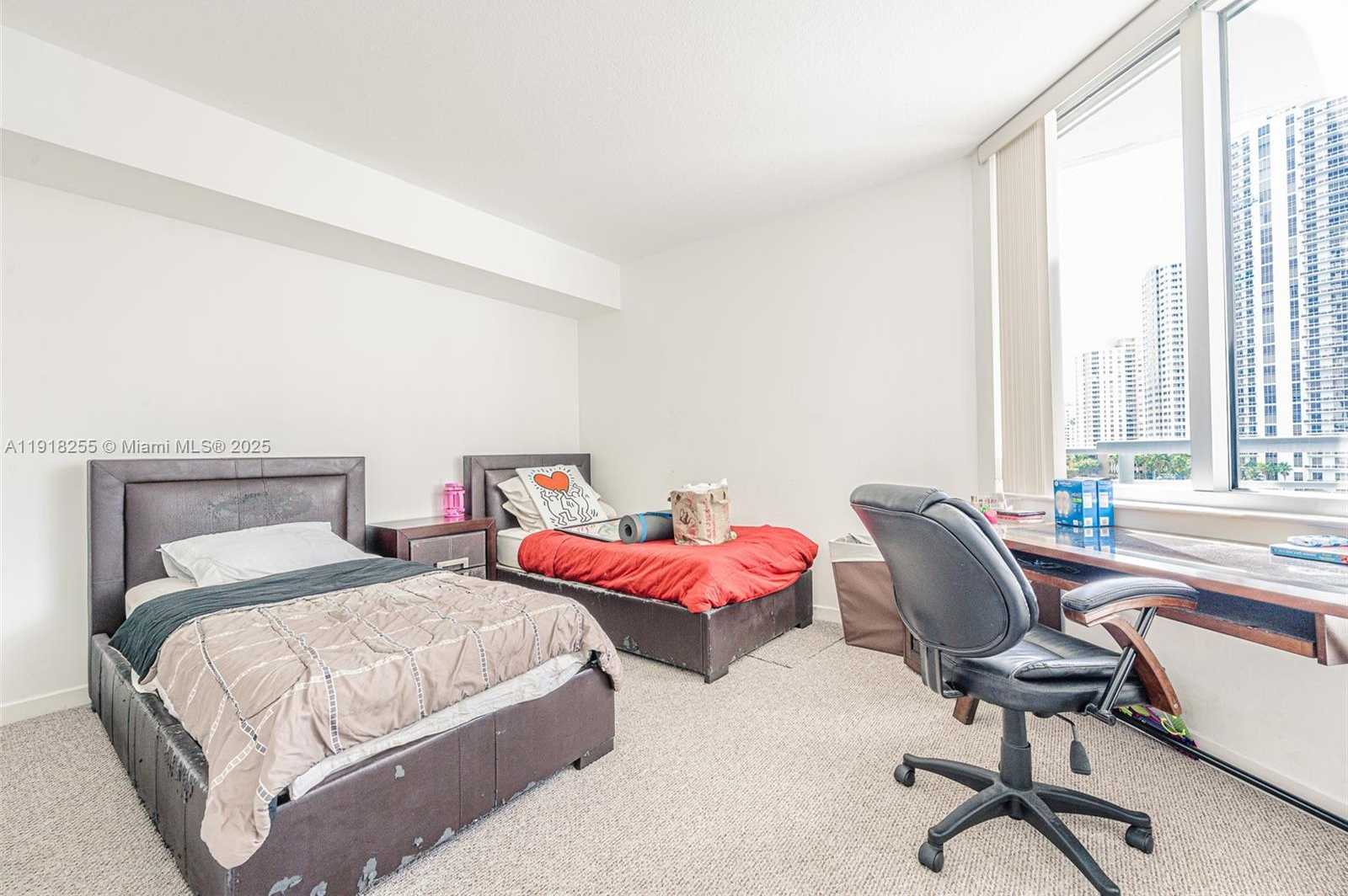 Small Image of 325 SOUTH BISCAYNE BLVD #719, Miami Number 9