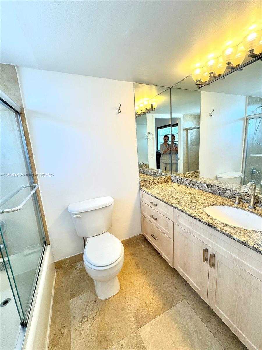 Small Image of 1020 94TH ST #402, Bay Harbor Islands Number 12