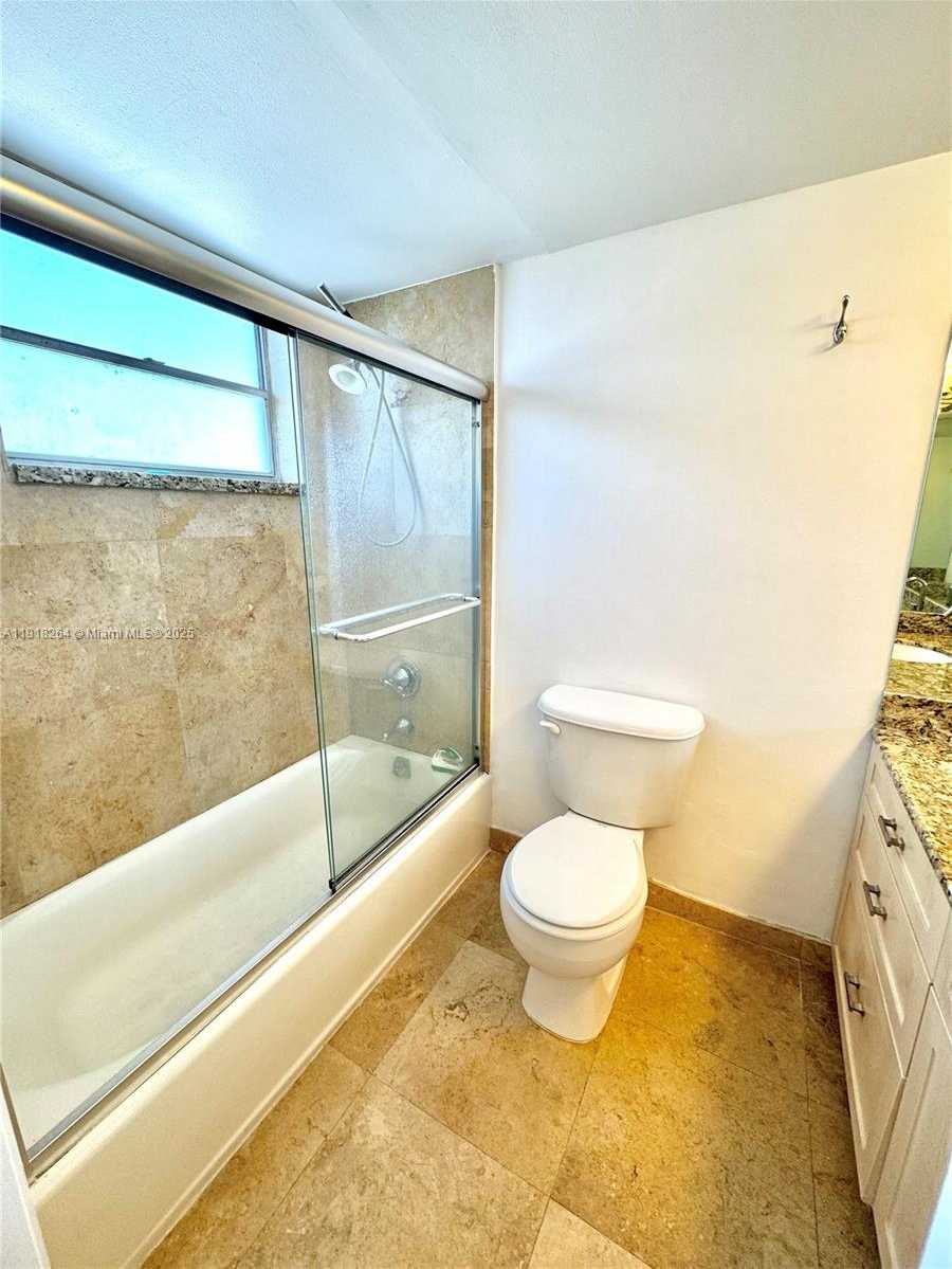 Small Image of 1020 94TH ST #402, Bay Harbor Islands Number 13