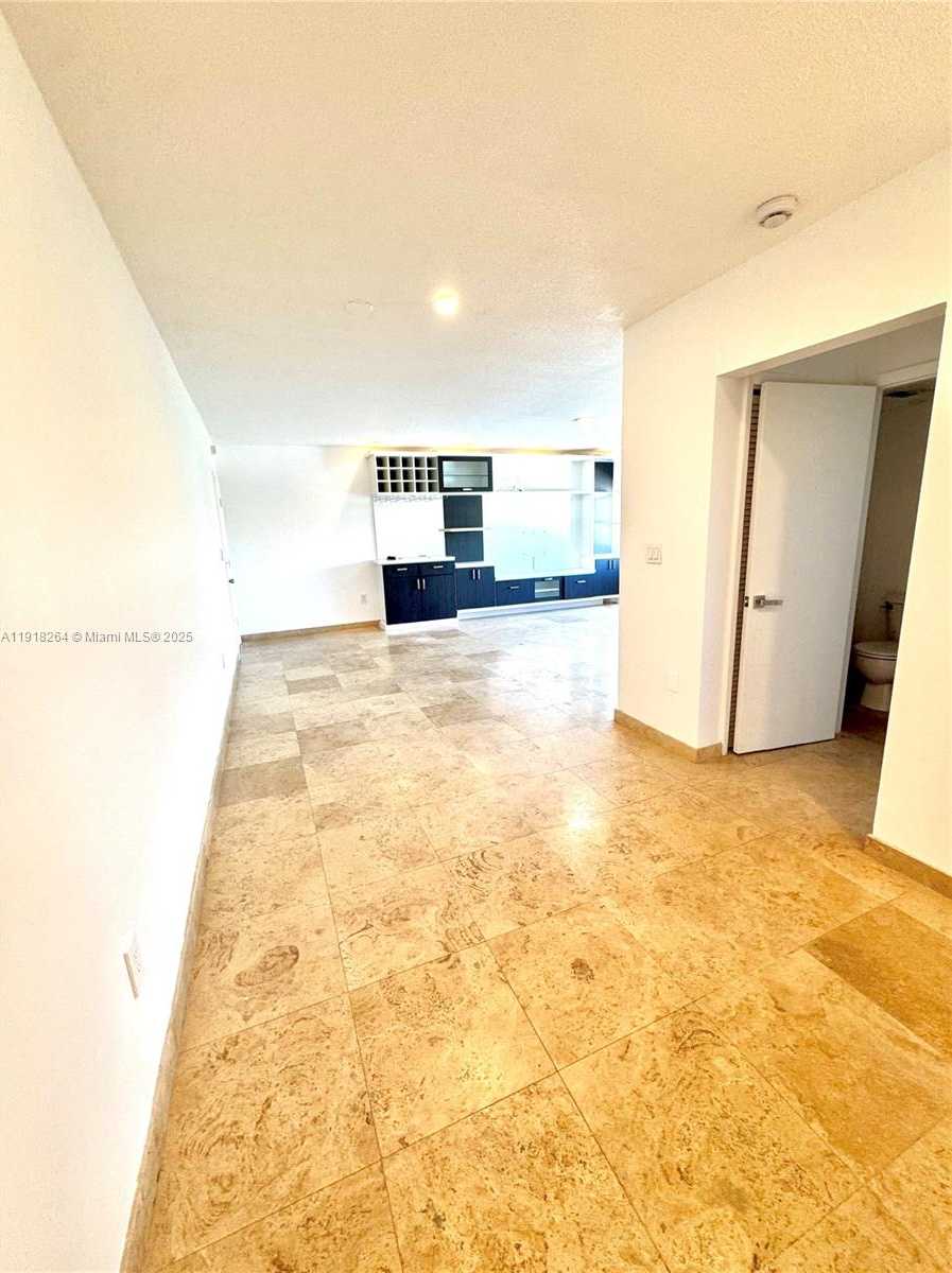 Small Image of 1020 94TH ST #402, Bay Harbor Islands Number 5