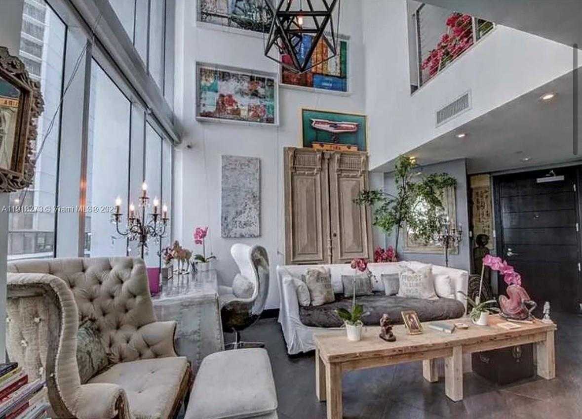 Small Image of 200 BISCAYNE BOULEVARD WAY #501, Miami Number 4