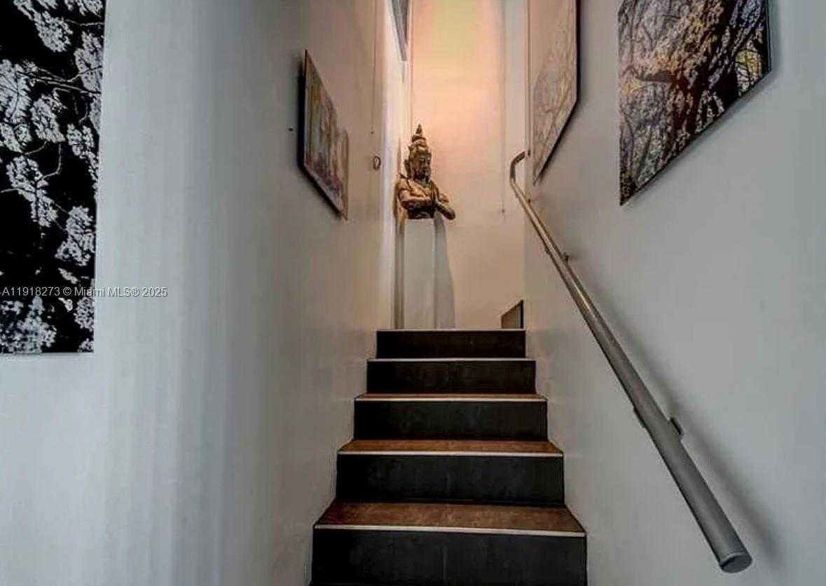 Small Image of 200 BISCAYNE BOULEVARD WAY #501, Miami Number 9