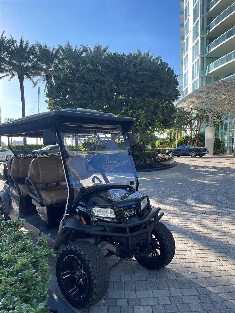 Small Image of 1000 SOUTH POINTE DR #201, Miami Beach Number 10