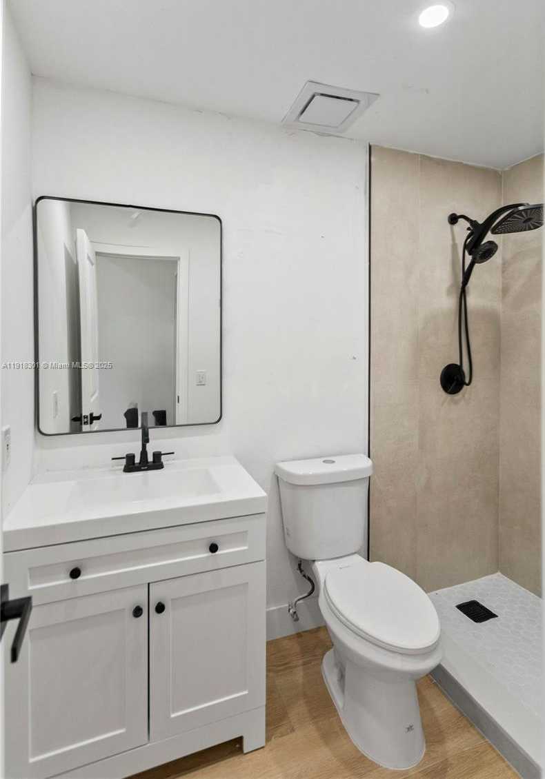 Small Image of 6225 NORTH WEST 171ST ST #6225, Hialeah Number 24