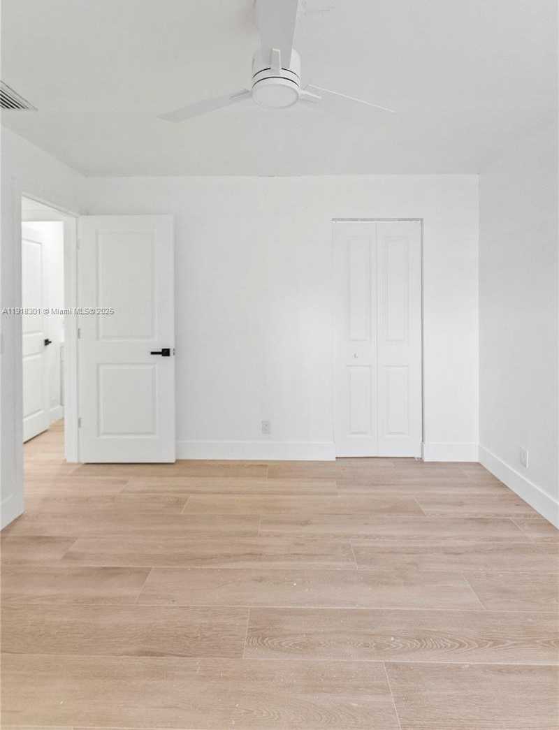 Small Image of 6225 NORTH WEST 171ST ST #6225, Hialeah Number 26