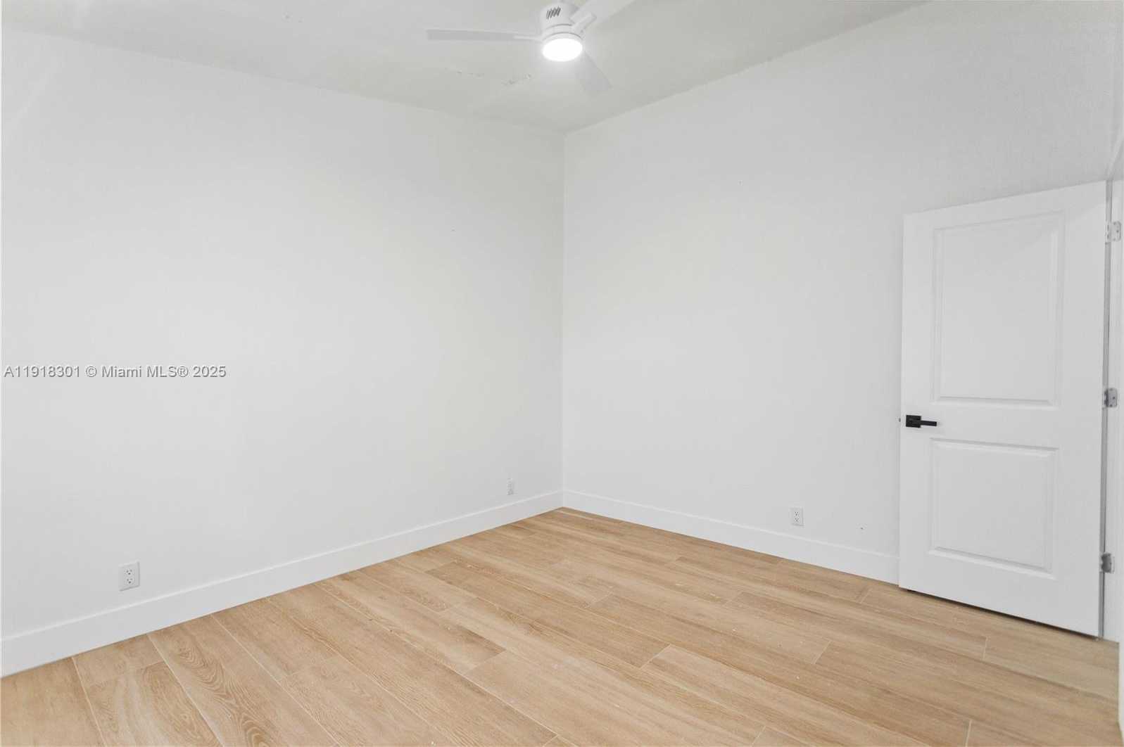 Small Image of 6225 NORTH WEST 171ST ST #6225, Hialeah Number 30