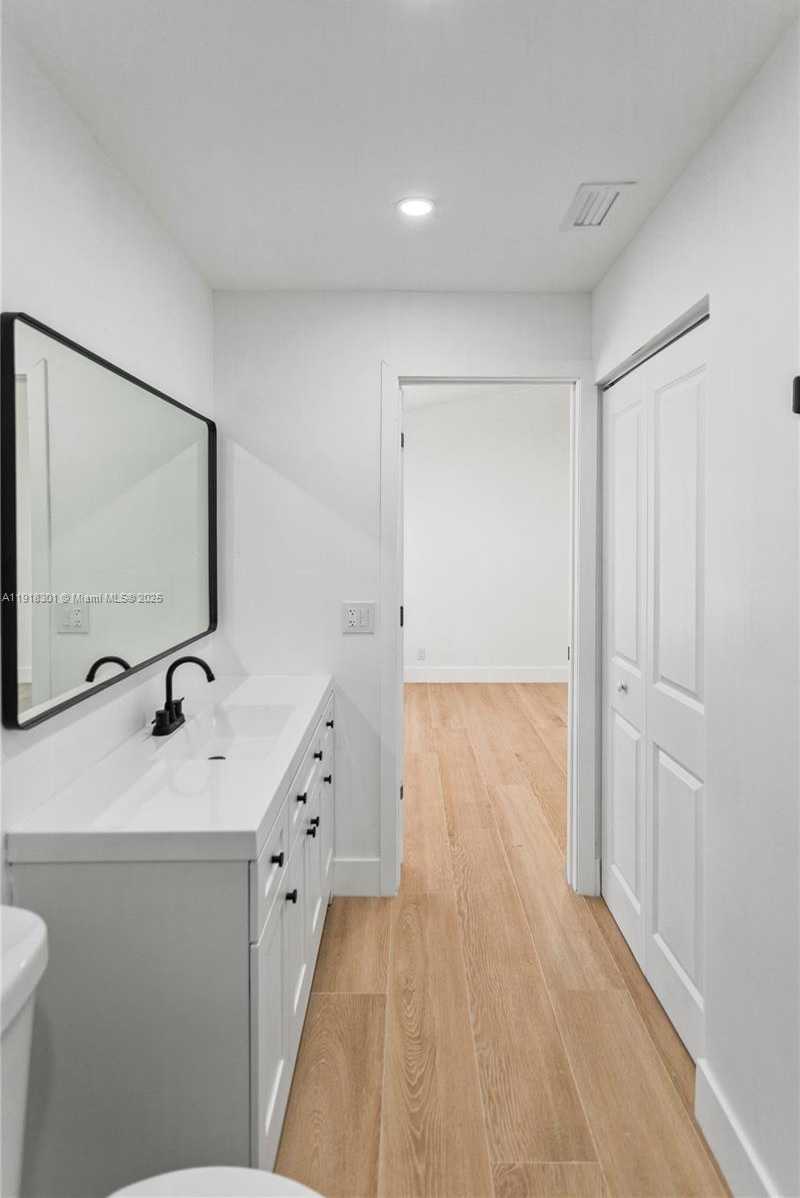 Small Image of 6225 NORTH WEST 171ST ST #6225, Hialeah Number 34