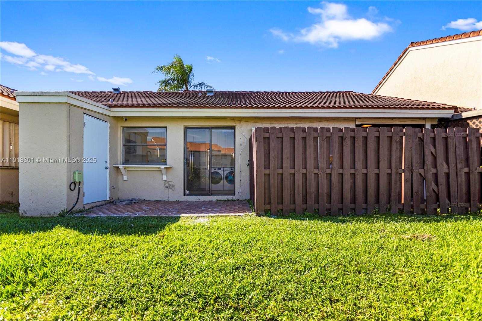 Small Image of 6225 NORTH WEST 171ST ST #6225, Hialeah Number 42