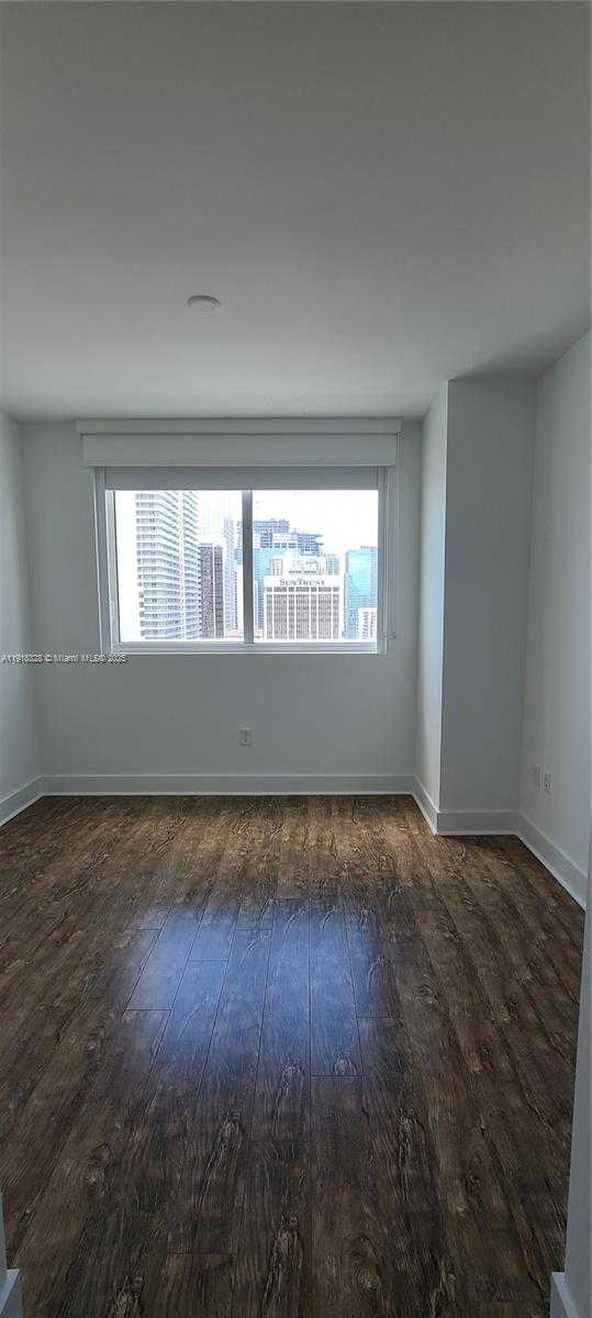 Small Image of 244 BISCAYNE BLVD #3109, Miami Number 13