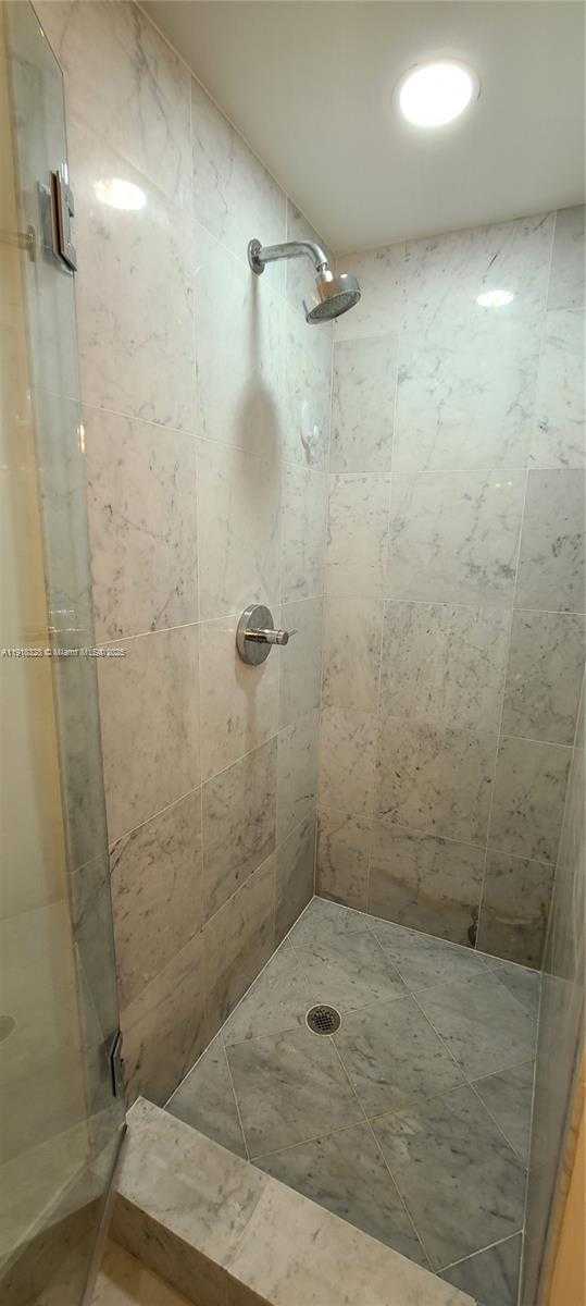 Small Image of 244 BISCAYNE BLVD #3109, Miami Number 19