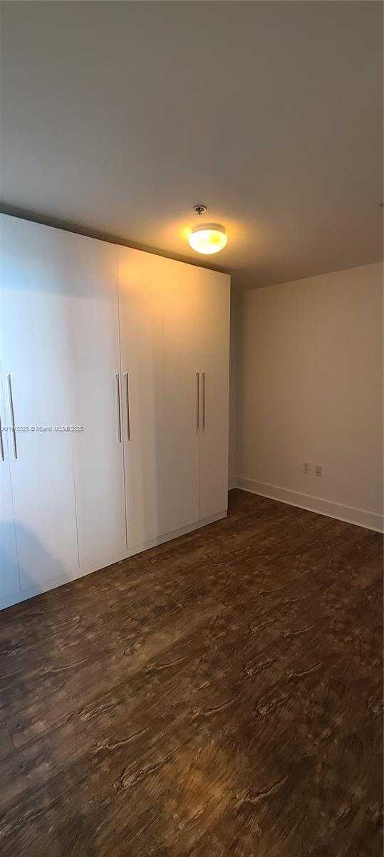 Small Image of 244 BISCAYNE BLVD #3109, Miami Number 6