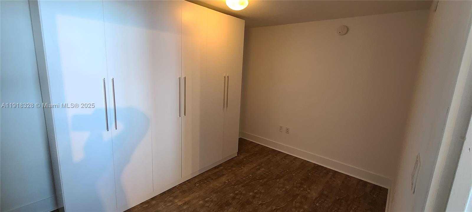 Small Image of 244 BISCAYNE BLVD #3109, Miami Number 9