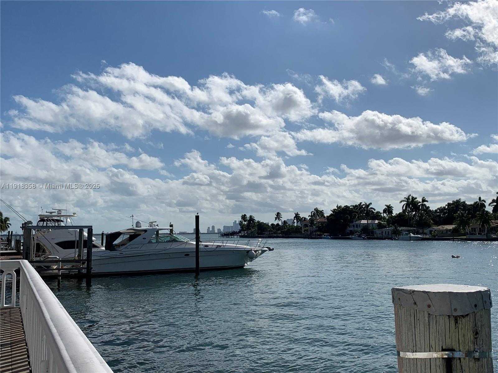 Small Image of 1455 NORTH TREASURE DR #2M, North Bay Village Number 38