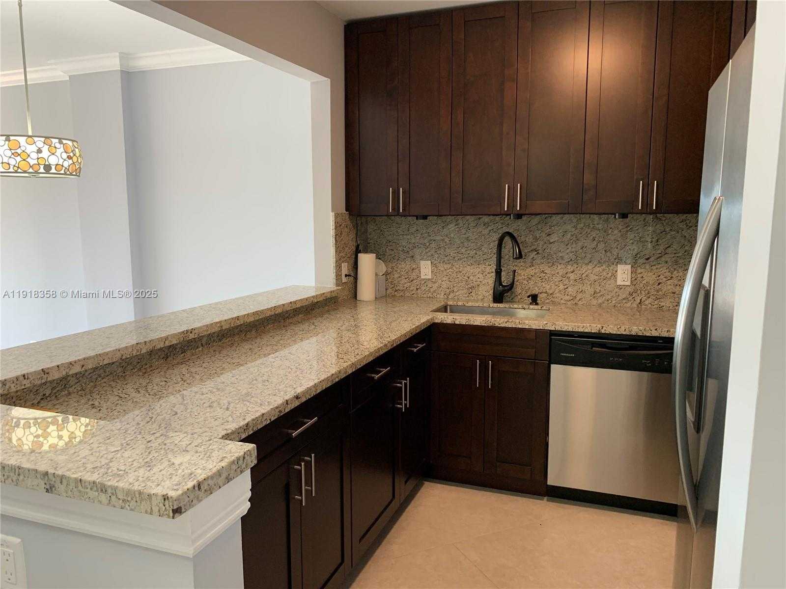 Small Image of 1455 NORTH TREASURE DR #2M, North Bay Village Number 6