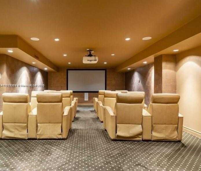 Small Image of 19707 TURNBERRY WAY #20L, Aventura Number 31