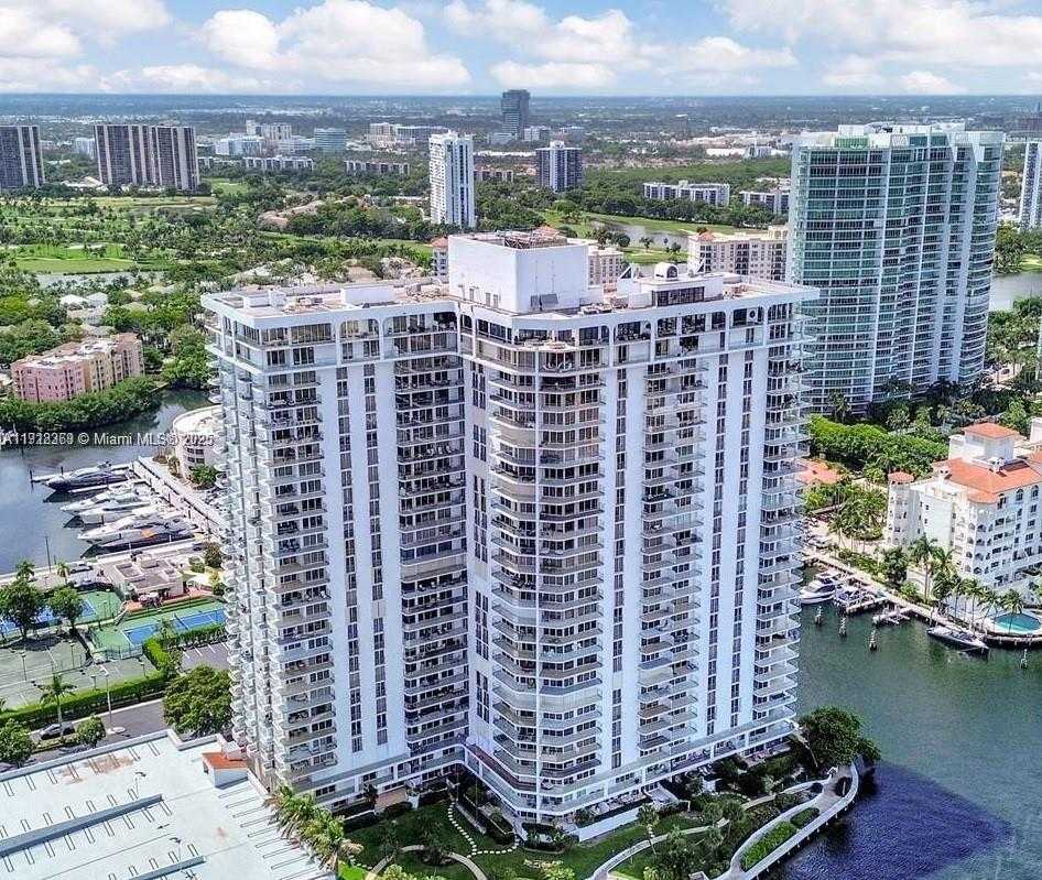 Small Image of 19707 TURNBERRY WAY #20L, Aventura Number 37
