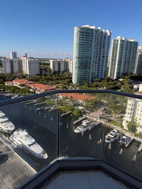 Small Image of 19707 TURNBERRY WAY #20L, Aventura Number 41