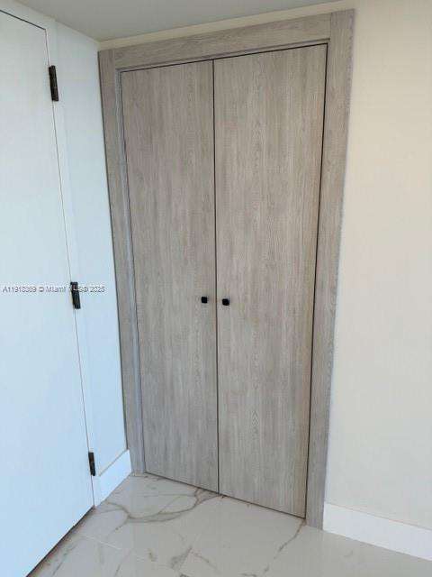 Small Image of 19707 TURNBERRY WAY #20L, Aventura Number 9