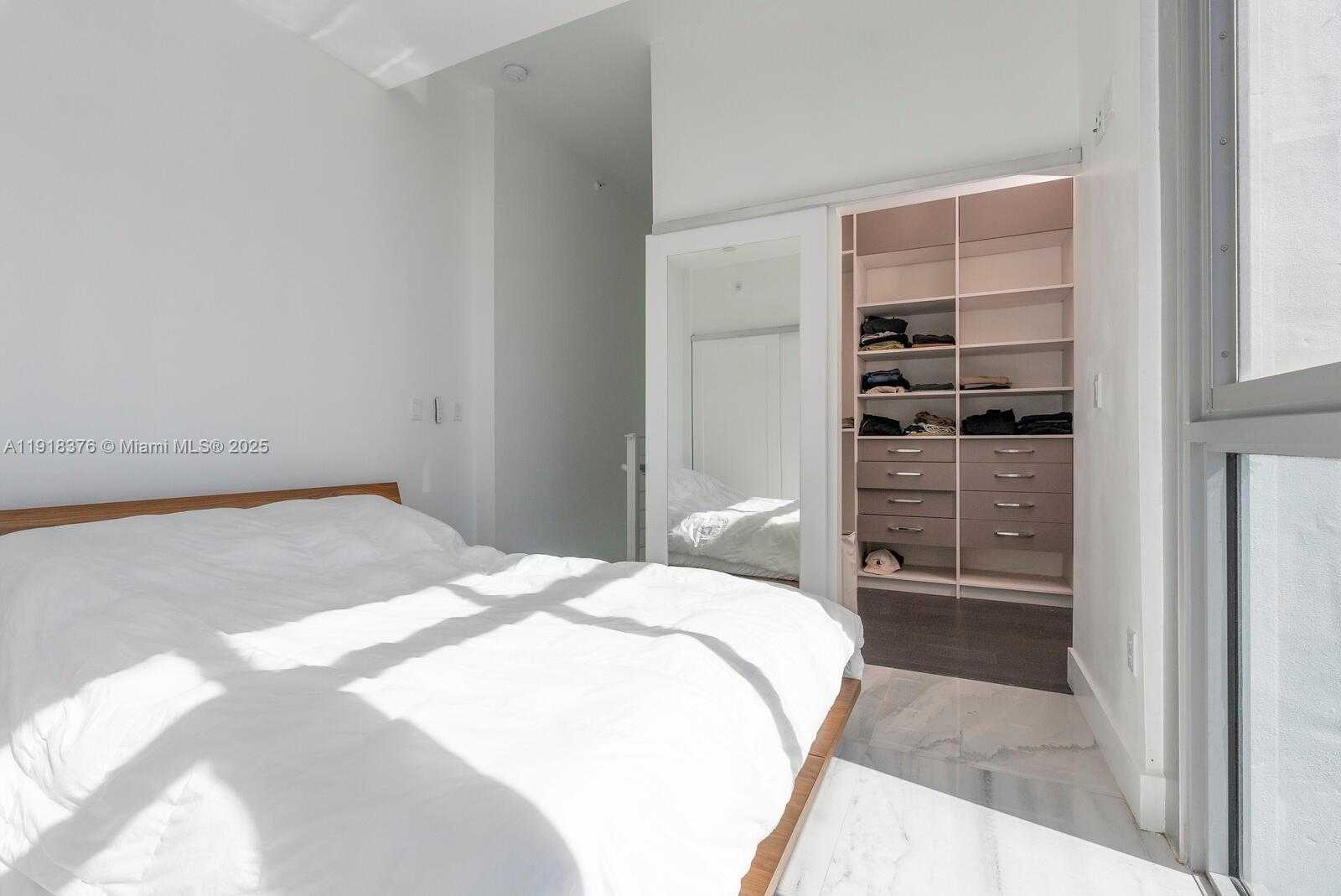 Small Image of 3062 BIRD AVE #D1, Miami Number 11