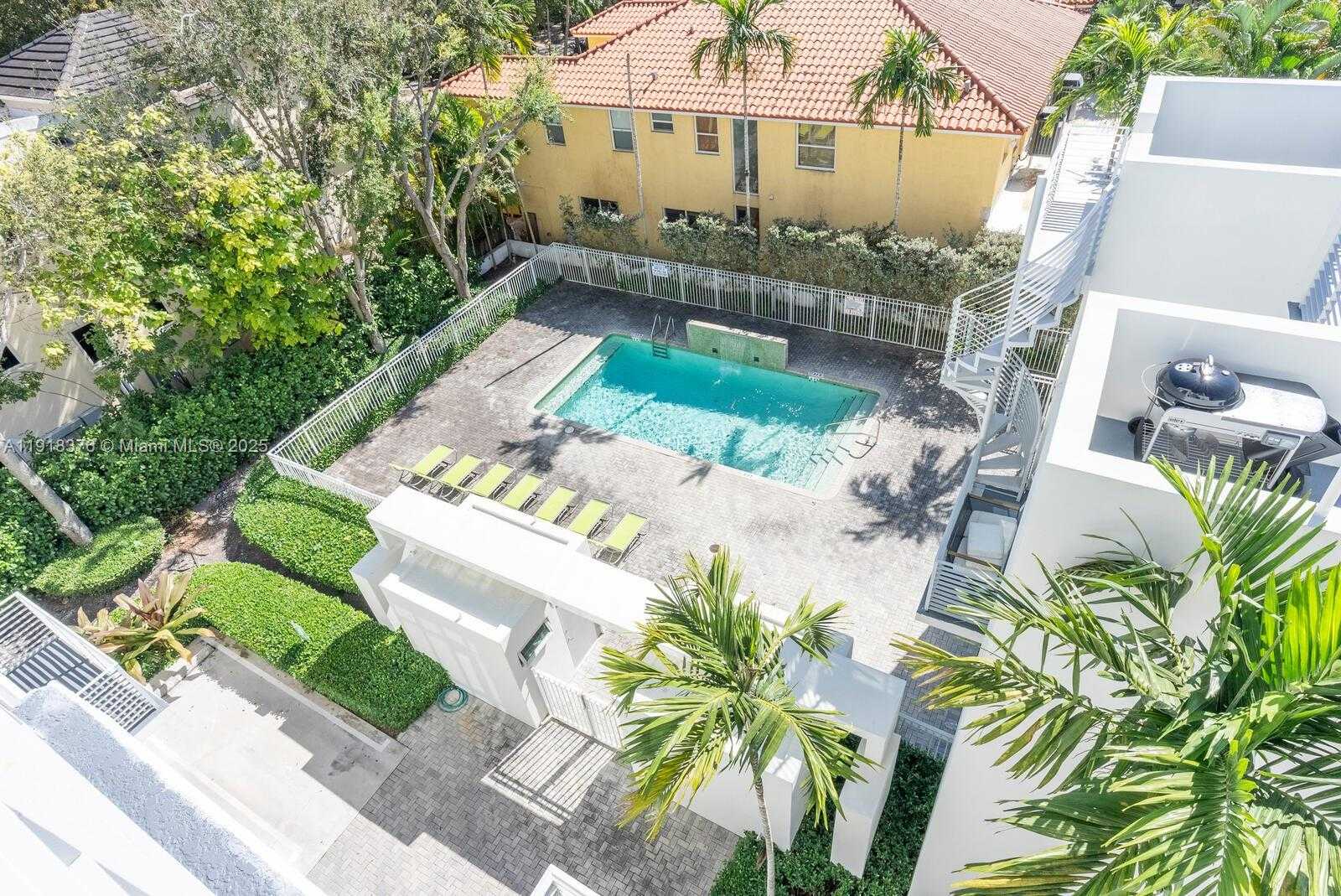 Small Image of 3062 BIRD AVE #D1, Miami Number 21