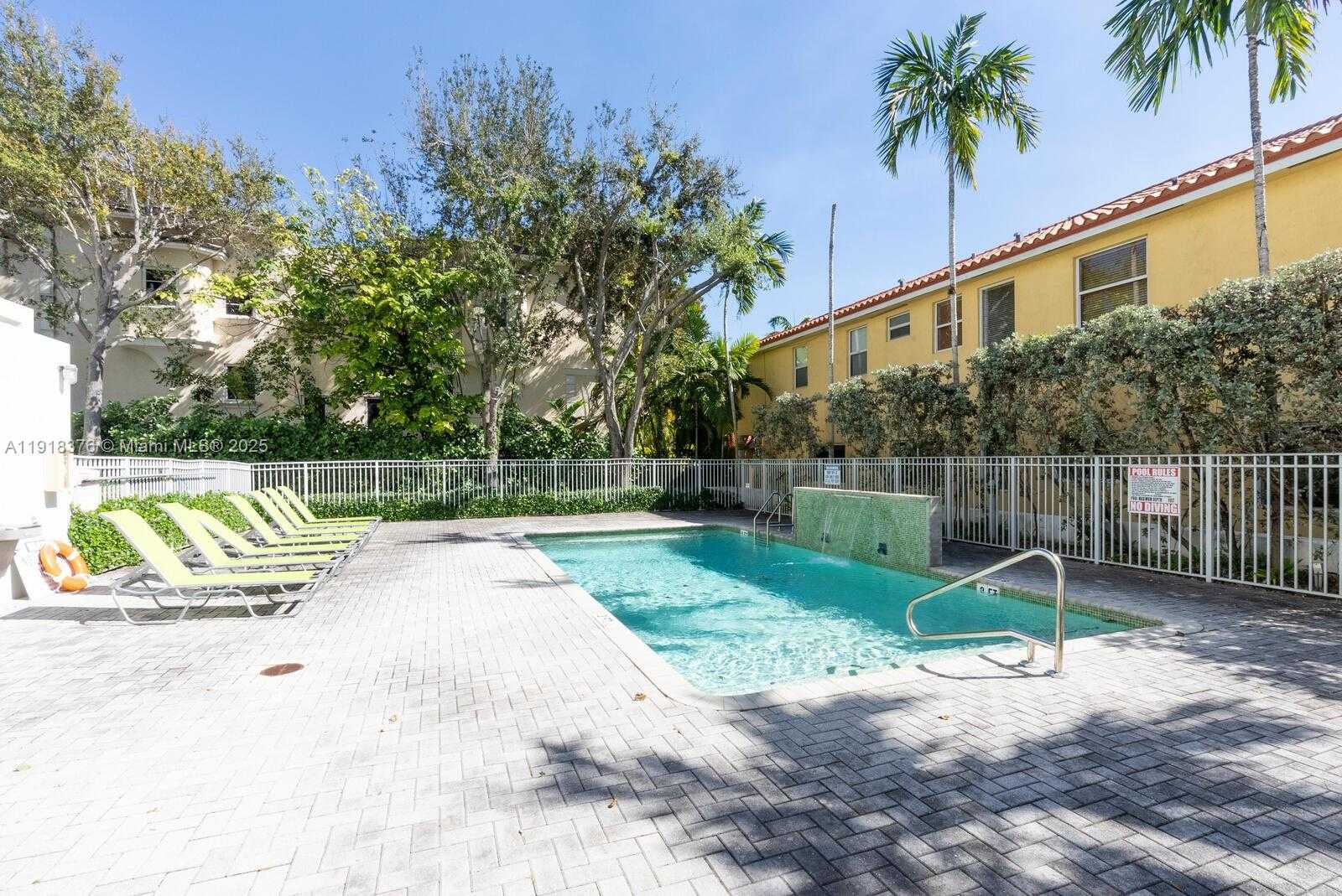 Small Image of 3062 BIRD AVE #D1, Miami Number 22