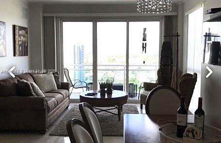 Small Image of 6917 COLLINS AVE #PH20, Miami Beach Number 3