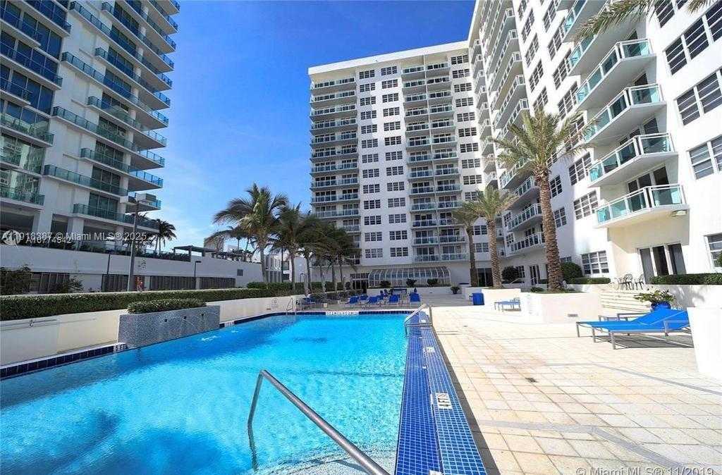 Small Image of 6917 COLLINS AVE #PH20, Miami Beach Number 7