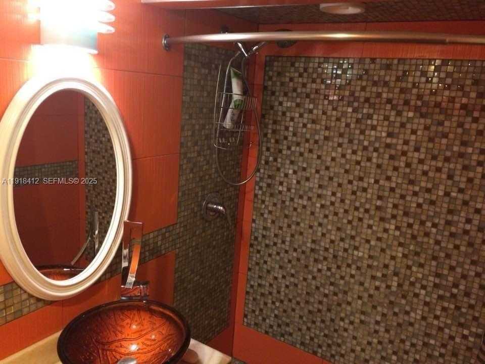 Small Image of Hallandale Beach Number 10