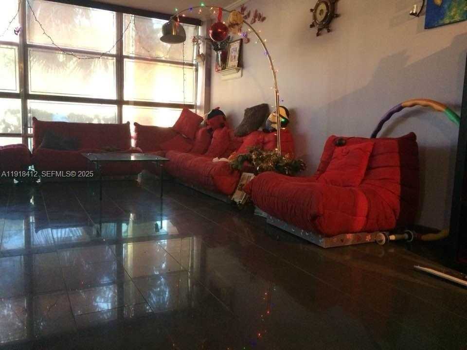 Small Image of Hallandale Beach Number 5