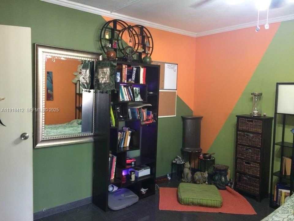 Small Image of Hallandale Beach Number 7