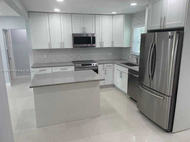 Small Image of 40 NORTH EAST 48TH CT #1, Oakland Park Number 10
