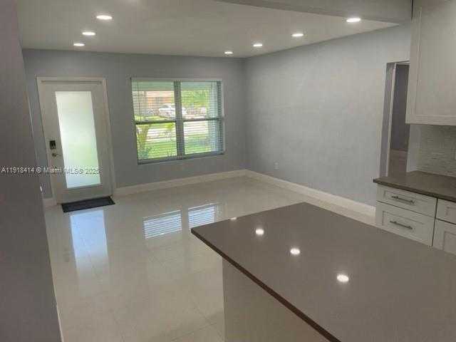 Small Image of 40 NORTH EAST 48TH CT #1, Oakland Park Number 11