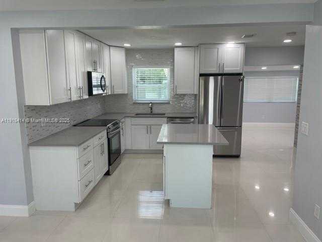 Small Image of 40 NORTH EAST 48TH CT #1, Oakland Park Number 9