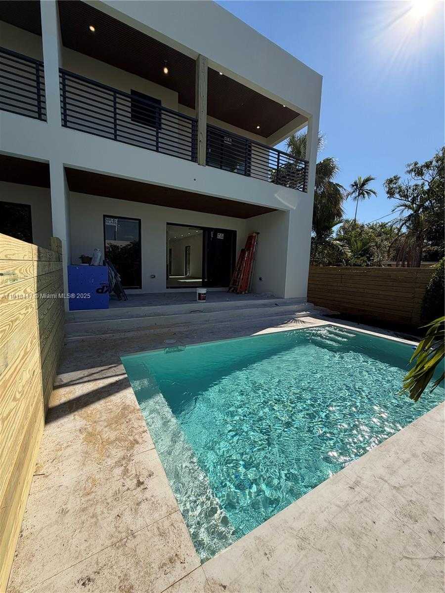 Small Image of 1337 NE 13TH AVE #1337, Fort Lauderdale Number 14