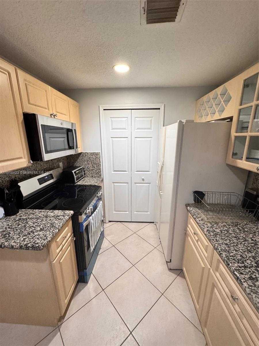 Small Image of 6340 NORTH WEST 114TH AVE #101, Doral Number 10