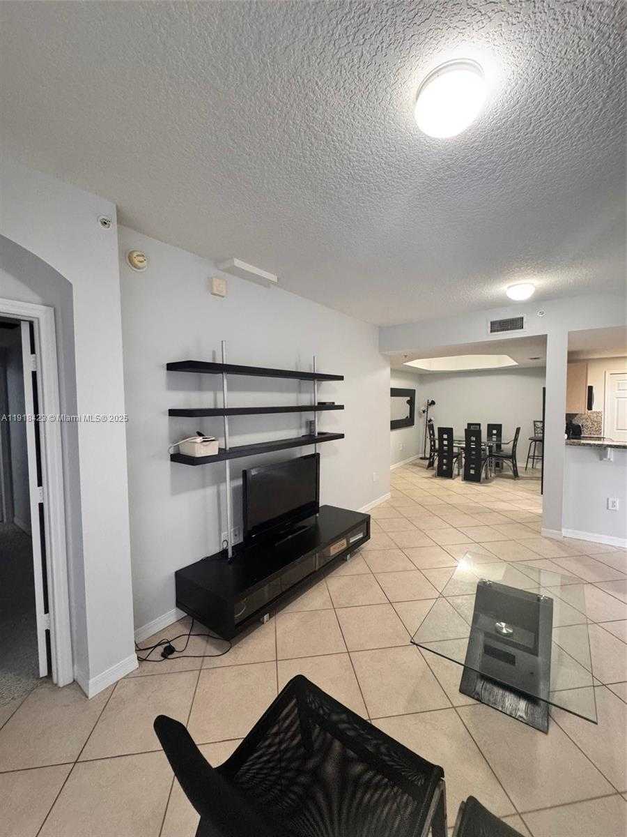 Small Image of 6340 NORTH WEST 114TH AVE #101, Doral Number 3