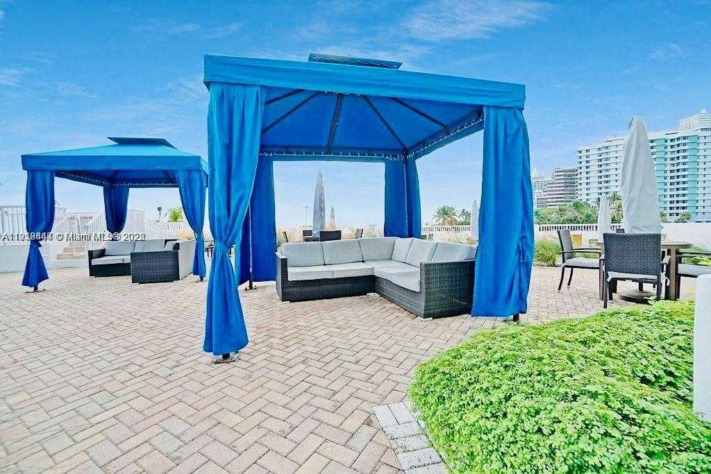 Small Image of 5401 COLLINS AVE #814, Miami Beach Number 11