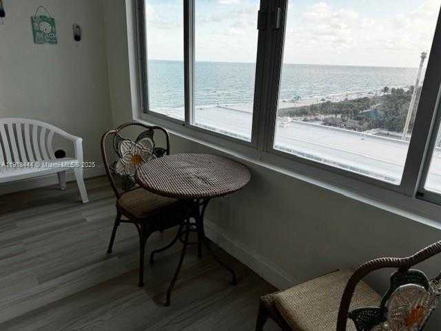 Small Image of 5401 COLLINS AVE #814, Miami Beach Number 22