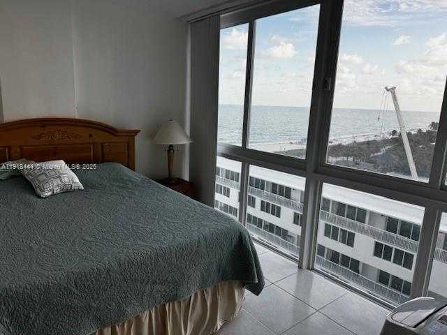 Small Image of 5401 COLLINS AVE #814, Miami Beach Number 26
