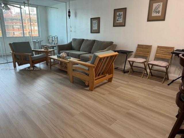 Small Image of 5401 COLLINS AVE #814, Miami Beach Number 29