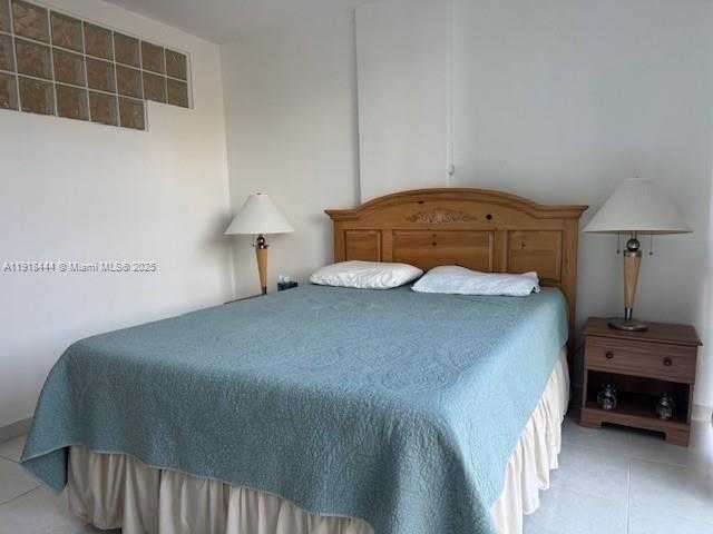 Small Image of 5401 COLLINS AVE #814, Miami Beach Number 36