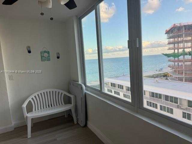 Small Image of 5401 COLLINS AVE #814, Miami Beach Number 46
