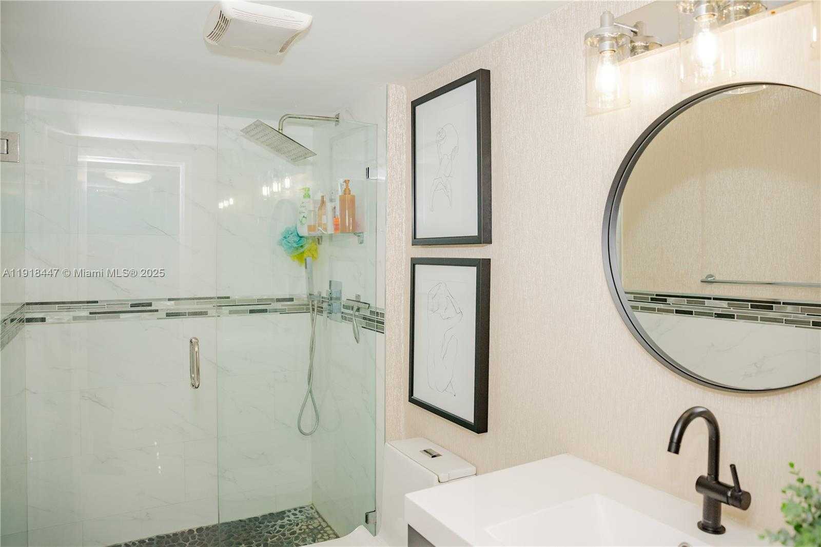 Small Image of 3375 NORTH COUNTRY CLUB DR #205, Aventura Number 26