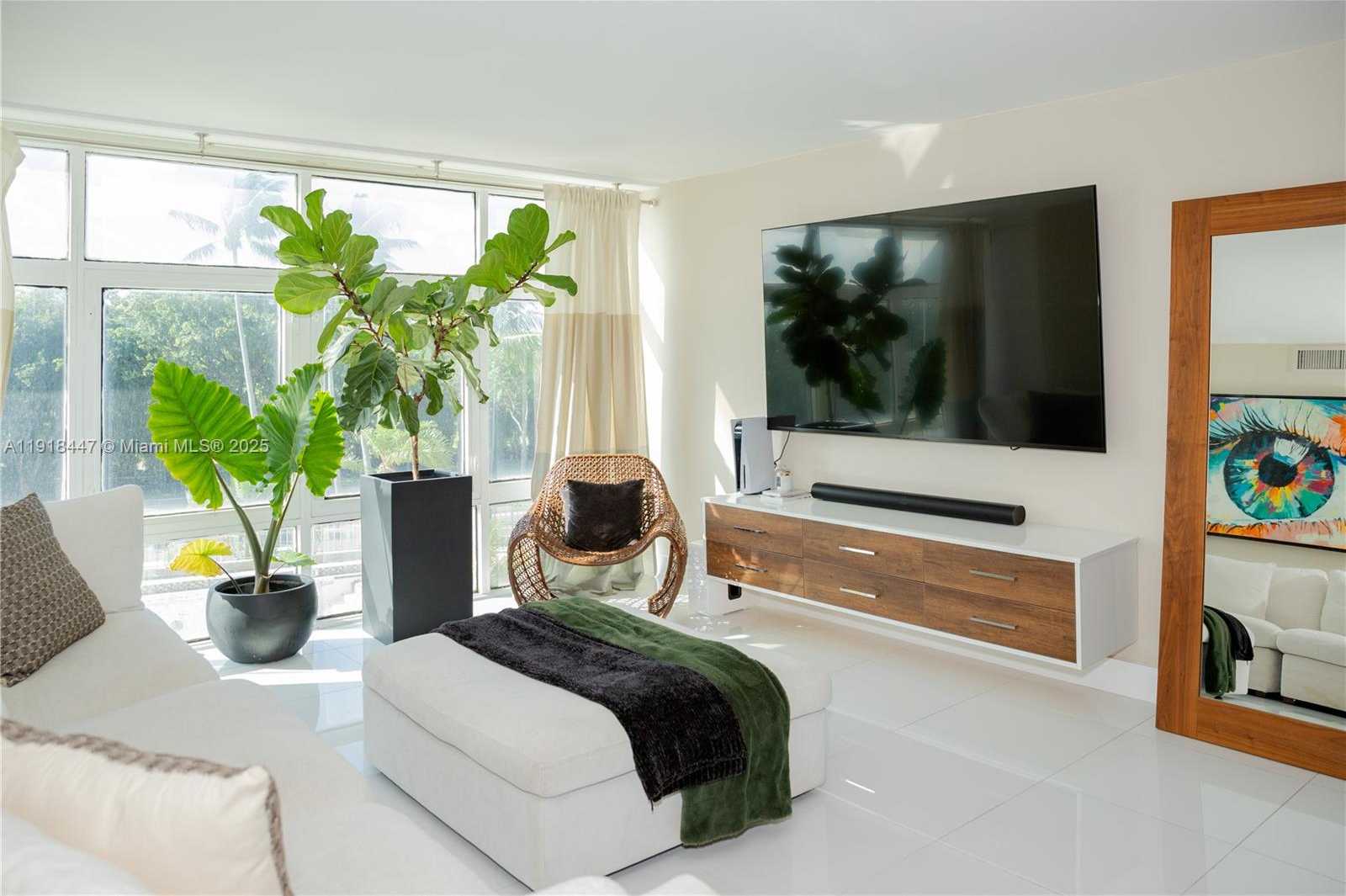 Small Image of 3375 NORTH COUNTRY CLUB DR #205, Aventura Number 3