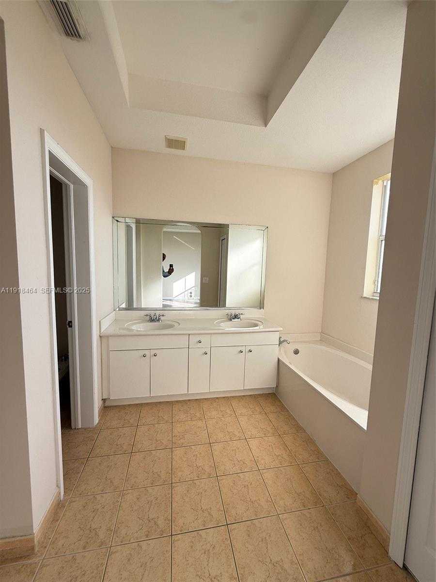 Small Image of 8528 SOUTH WEST 166TH PL #8528, Miami Number 18