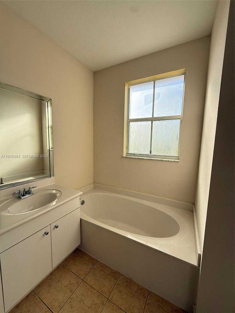 Small Image of 8528 SOUTH WEST 166TH PL #8528, Miami Number 19