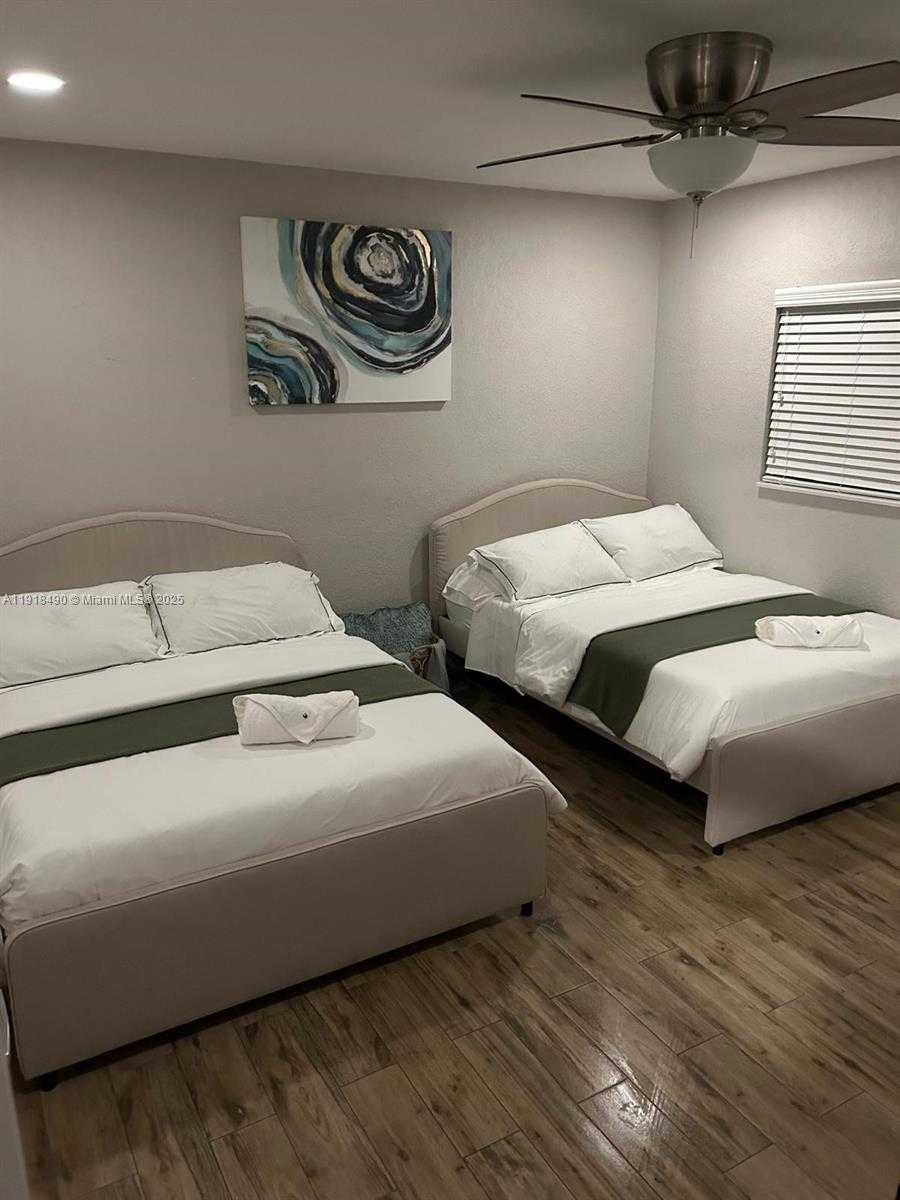 Small Image of 5289 NORTH ANDREWS AVE, Oakland Park Number 7