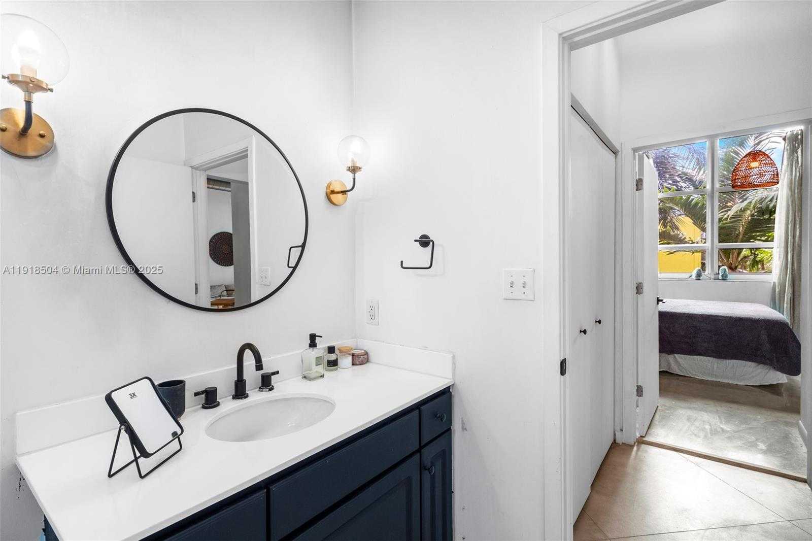 Small Image of 2001 BISCAYNE BLVD #2409, Miami Number 20